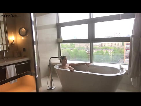 ❤️ Bebé tremendo A masturbar-se apaixonadamente na sua rata na casa de banho Sexo de qualidade em nós ❌️❤