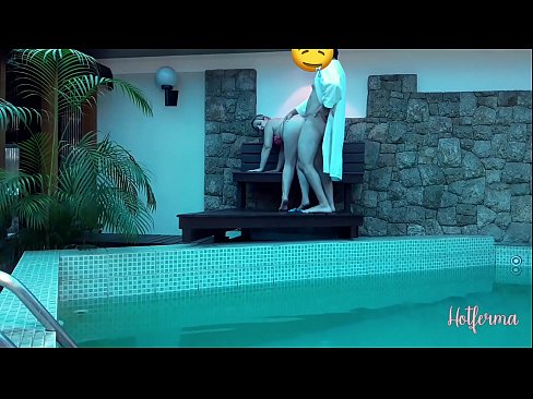 ❤️ Chefe convida criada para a piscina, mas não conseguiu resistir a um Sexo de qualidade em nós ❌️❤